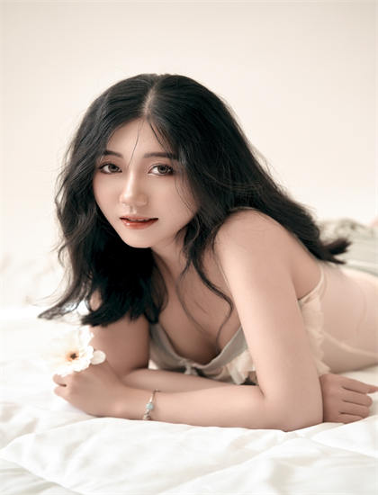 假行家剪辑手法历史分析：节奏把控与转场技巧探讨